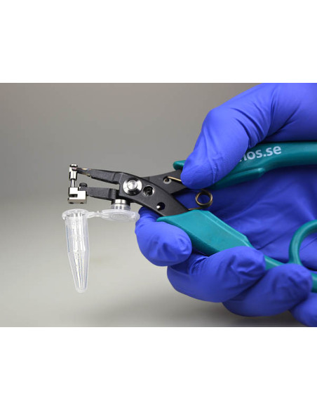 AT7000 with Eppendorf tube